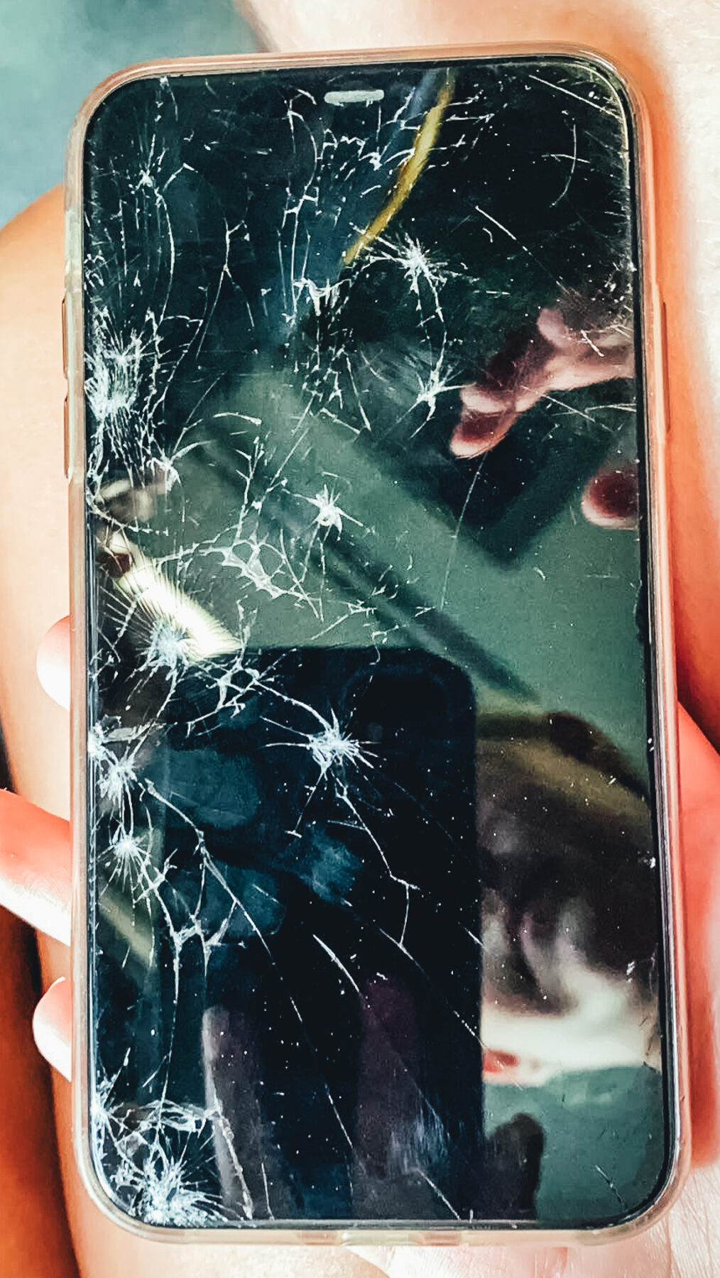 mobil krossat glas