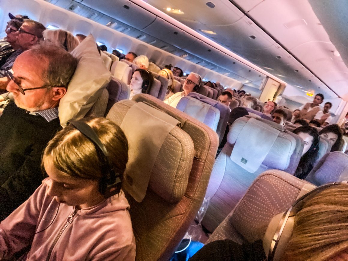 flyga med Emirates till thailand